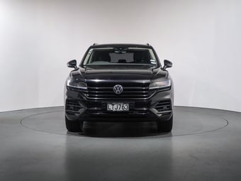 2018 Volkswagen Touareg at Ebbett Volkswagen & Škoda Hamilton