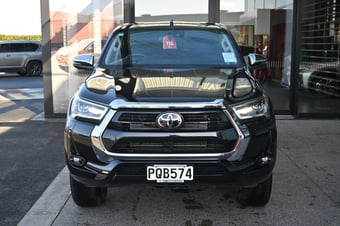 2022 Toyota Hilux at Ebbett Toyota Hamilton