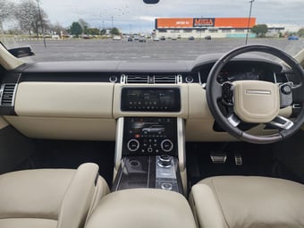 2018 Land Rover Range Rover at Duncan & Ebbett