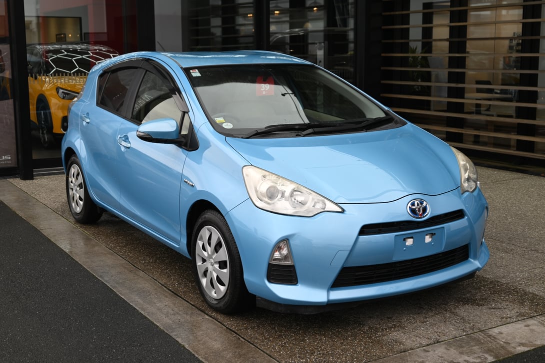 2013 Toyota Aqua at Ebbett Toyota Hamilton