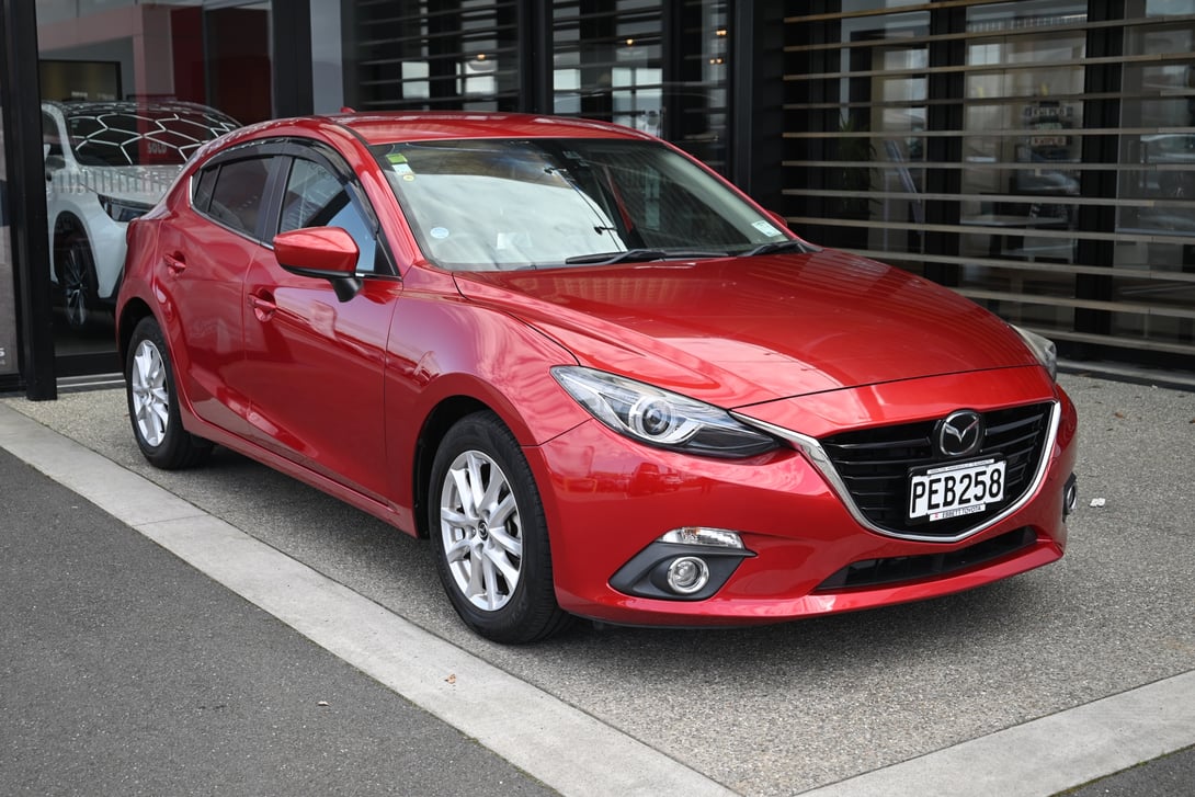 2015 Mazda Axela at Ebbett Toyota Hamilton