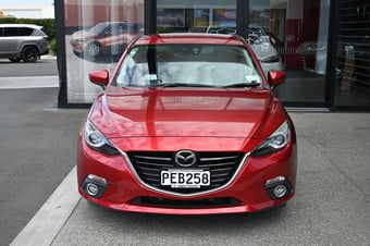 2015 Mazda Axela at Ebbett Toyota Hamilton