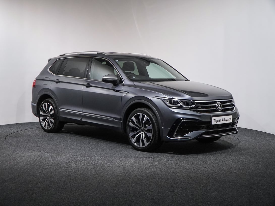 2024 Volkswagen Tiguan at Ebbett Volkswagen & Škoda Hamilton