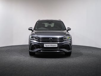 2024 Volkswagen Tiguan at Ebbett Volkswagen & Škoda Hamilton