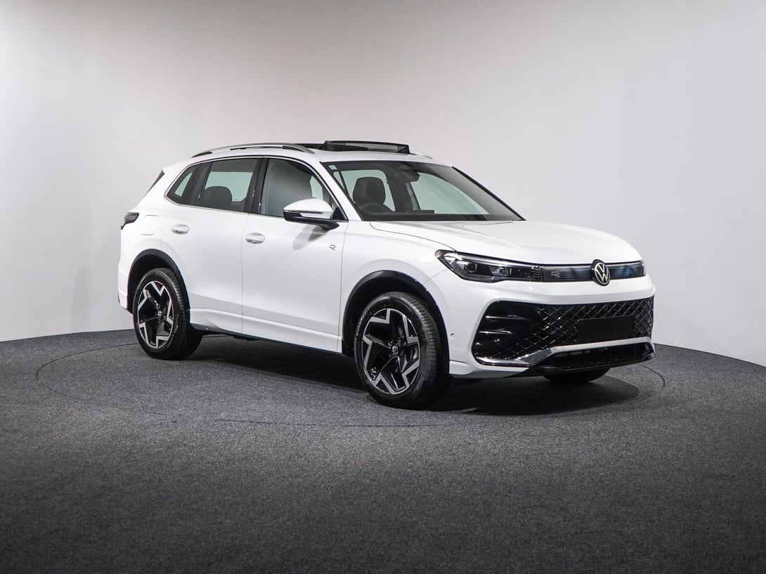 2026 Volkswagen Tiguan at Ebbett Volkswagen & Škoda Hamilton