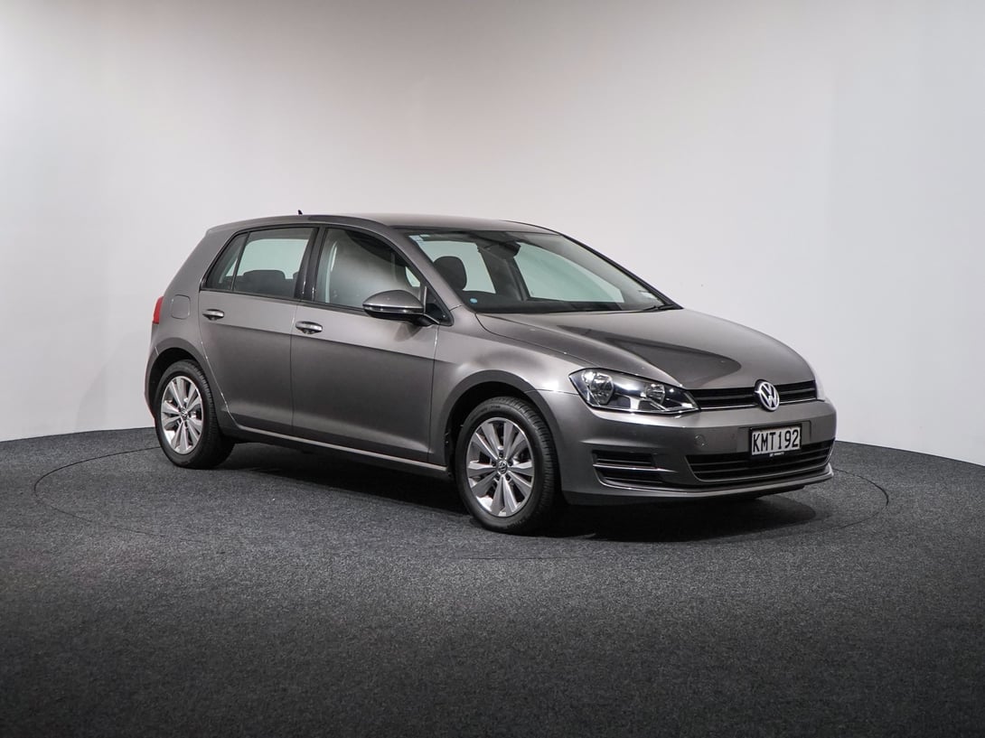 2017 Volkswagen Golf at Ebbett Volkswagen & Škoda Hamilton