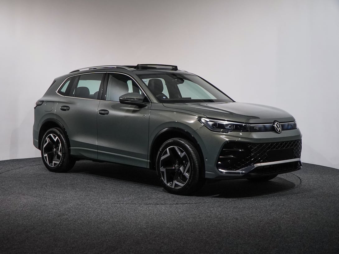 2026 Volkswagen Tiguan at Ebbett Volkswagen & Škoda Hamilton