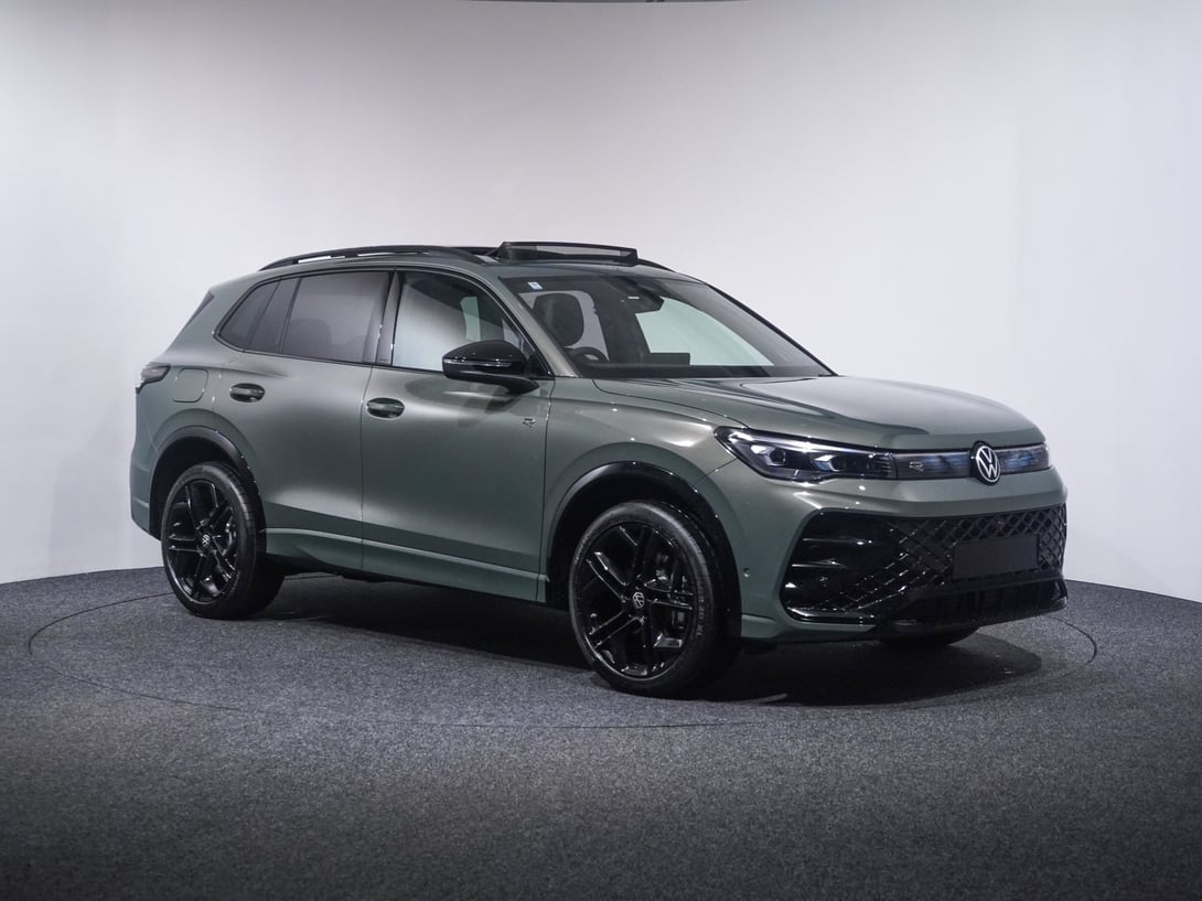 2026 Volkswagen Tiguan at Ebbett Volkswagen & Škoda Hamilton
