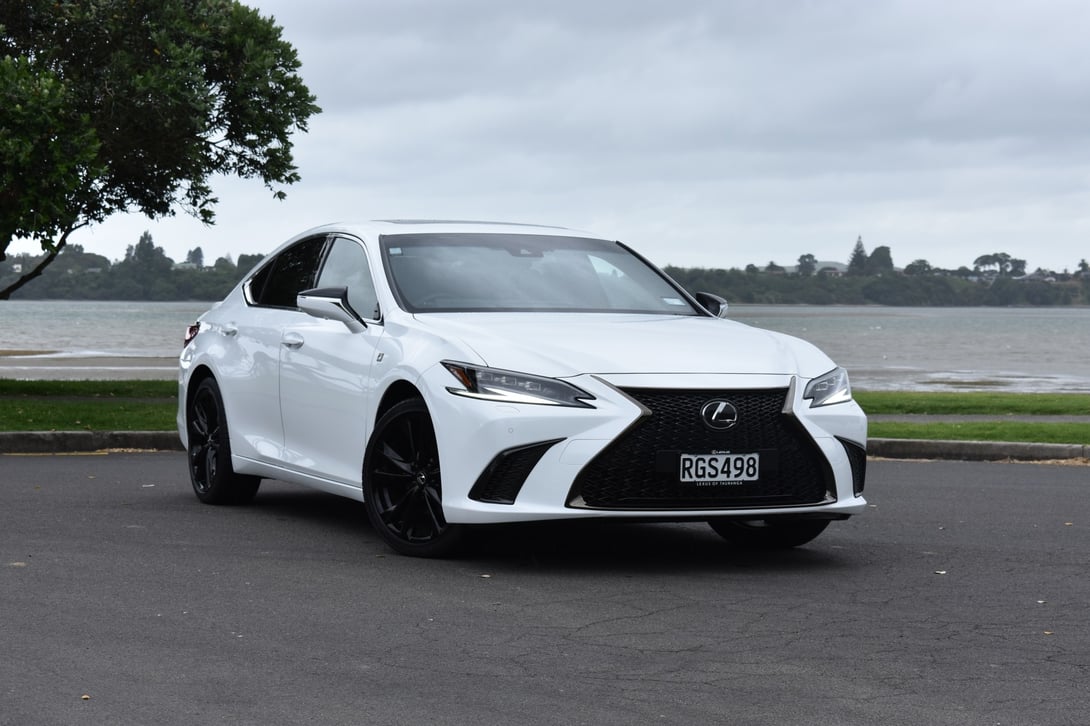 2025 Lexus ES 300H at Lexus of Tauranga