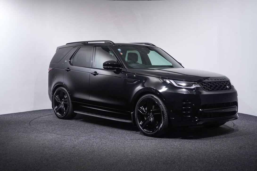 2026 Land Rover Discovery at Duncan & Ebbett Hamilton