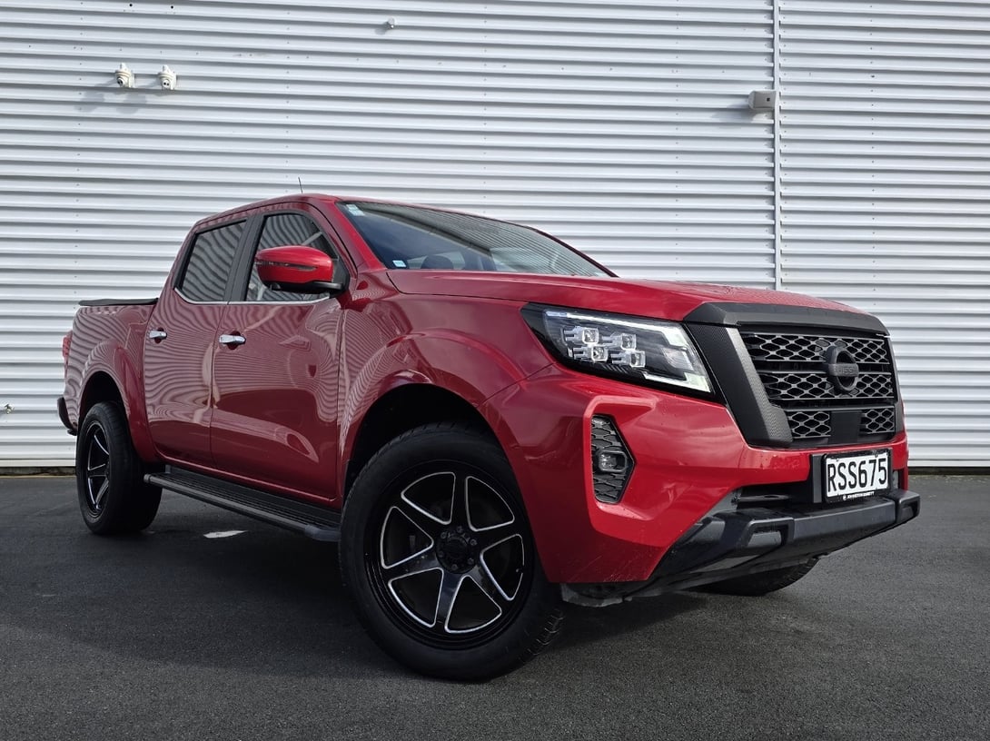 2021 Nissan Navara at Johnston Motors