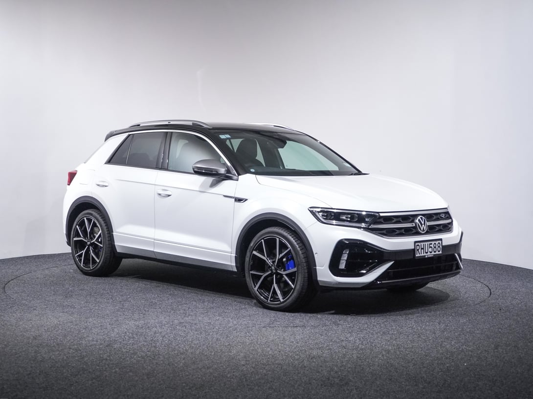 2025 Volkswagen T-Roc at Ebbett Volkswagen & Škoda Hamilton