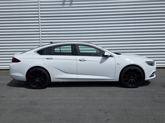 2019 Holden Calais at Johnston Ebbett