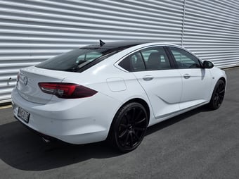 2019 Holden Calais at Johnston Ebbett