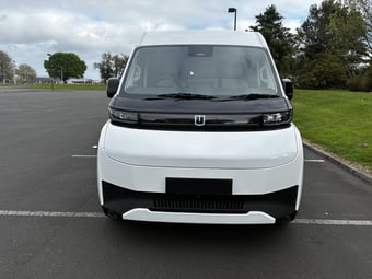 2026 Farizon SuperVan L2H2 at Ebbett The Base