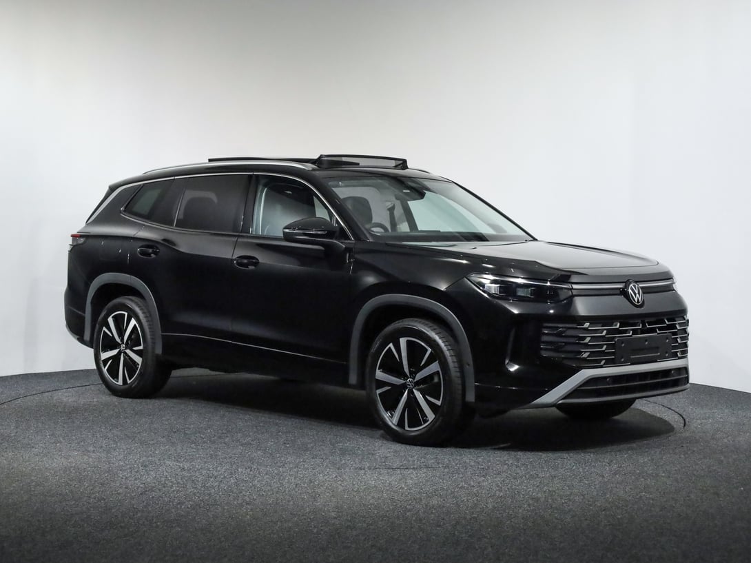 2026 Volkswagen Tayron at Ebbett Volkswagen & Škoda Hamilton