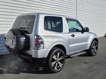 2007 Mitsubishi Pajero at Johnston Ebbett
