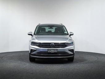 2021 Volkswagen Tiguan at Ebbett Volkswagen & Škoda Hamilton