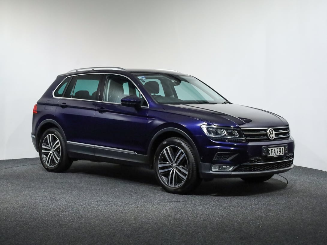 2016 Volkswagen Tiguan at Ebbett Volkswagen & Škoda Hamilton
