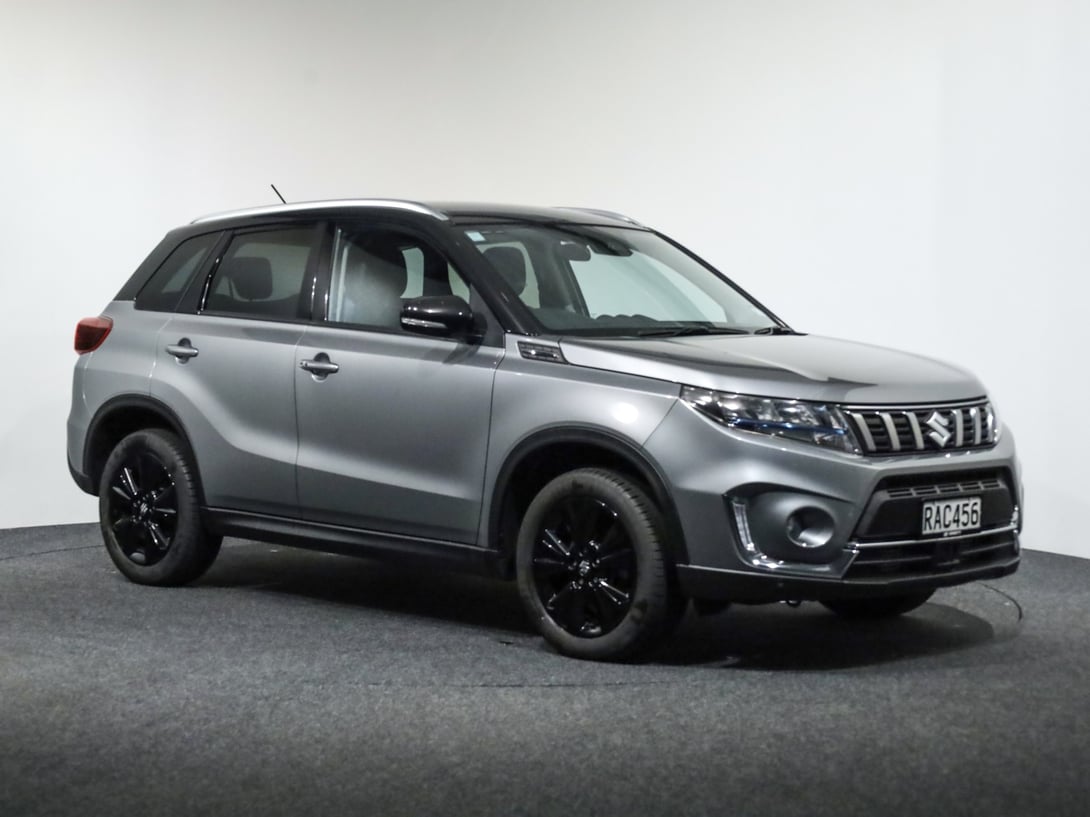 2025 Suzuki Vitara at Ebbett Hamilton