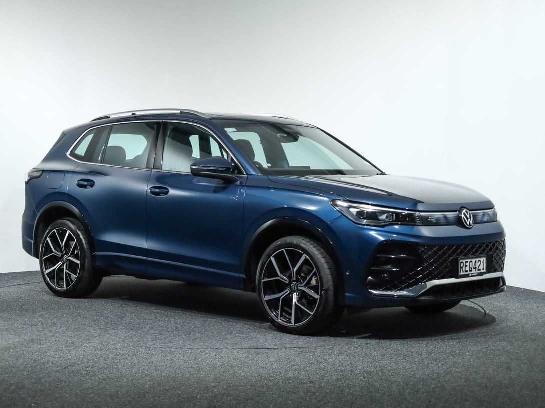 2025 Volkswagen Tiguan at Ebbett Volkswagen & Škoda Hamilton