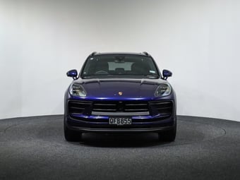 2023 Porsche Macan at Ebbett Volkswagen & Škoda Hamilton