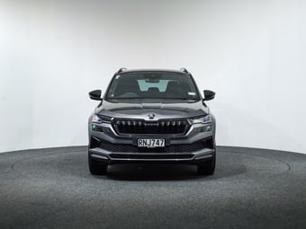 2025 Skoda Karoq at Ebbett Volkswagen & Škoda Hamilton
