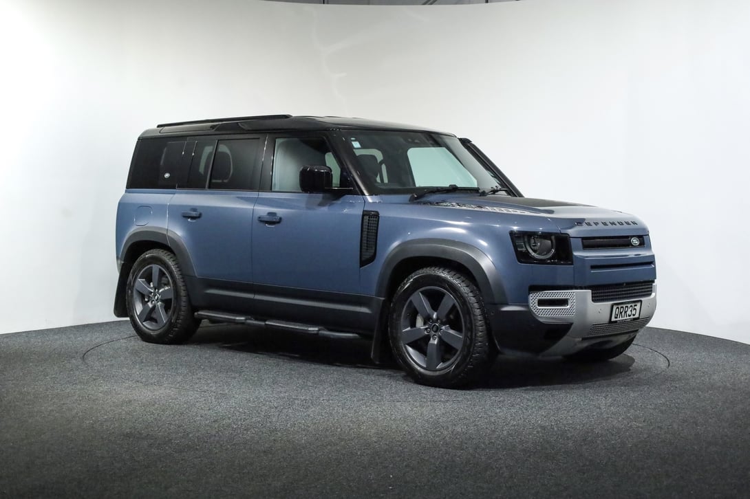 2024 Land Rover Defender at Duncan & Ebbett Hamilton