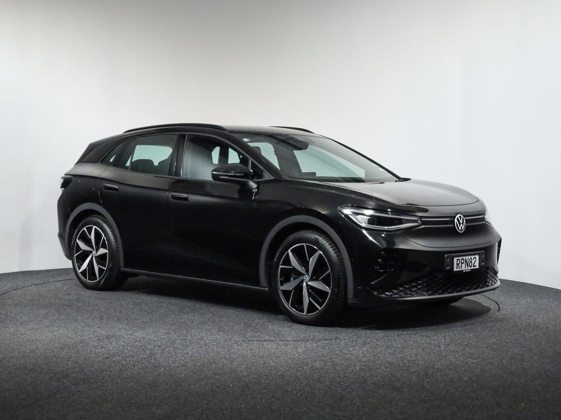 2026 Volkswagen ID.4 at Ebbett Volkswagen & Škoda Hamilton