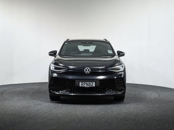 2026 Volkswagen ID.4 at Ebbett Volkswagen & Škoda Hamilton