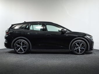 2026 Volkswagen ID.4 at Ebbett Volkswagen & Škoda Hamilton