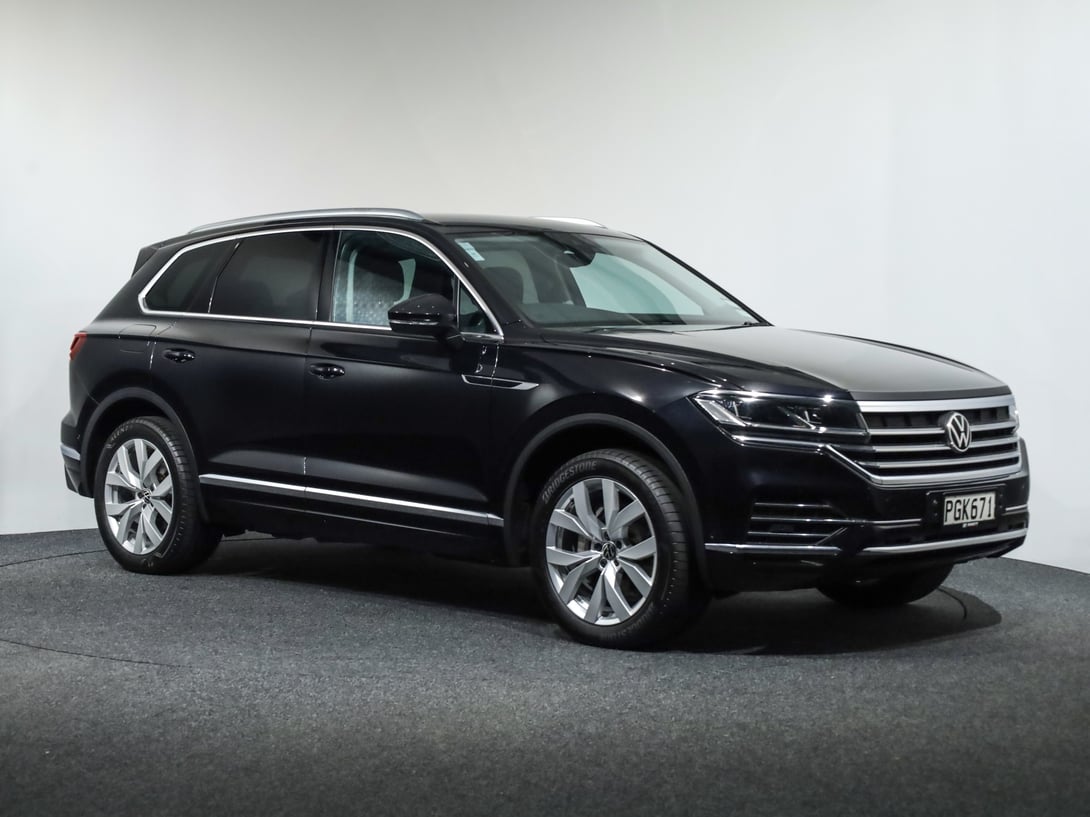 2022 Volkswagen Touareg at Ebbett Volkswagen & Škoda Hamilton