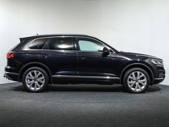 2022 Volkswagen Touareg at Ebbett Volkswagen & Škoda Hamilton