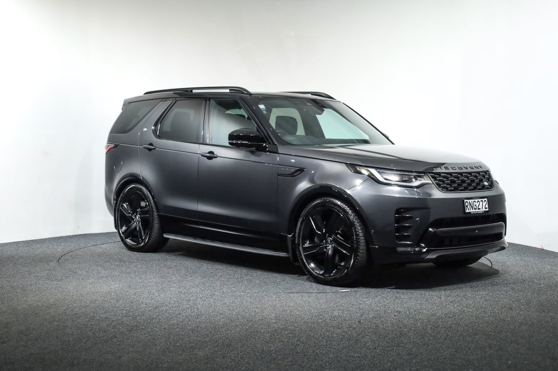 2026 Land Rover Discovery at Duncan & Ebbett Hamilton
