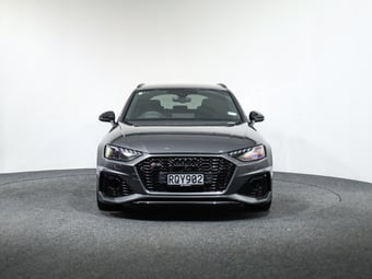 2022 Audi RS4 at Ebbett Volkswagen & Škoda Hamilton
