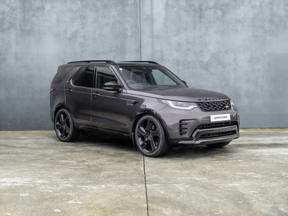 2026 Land Rover Discovery at Ebbett Prestige Tauranga