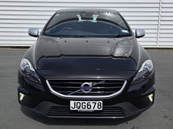 2016 Volvo V40 at Johnston Ebbett