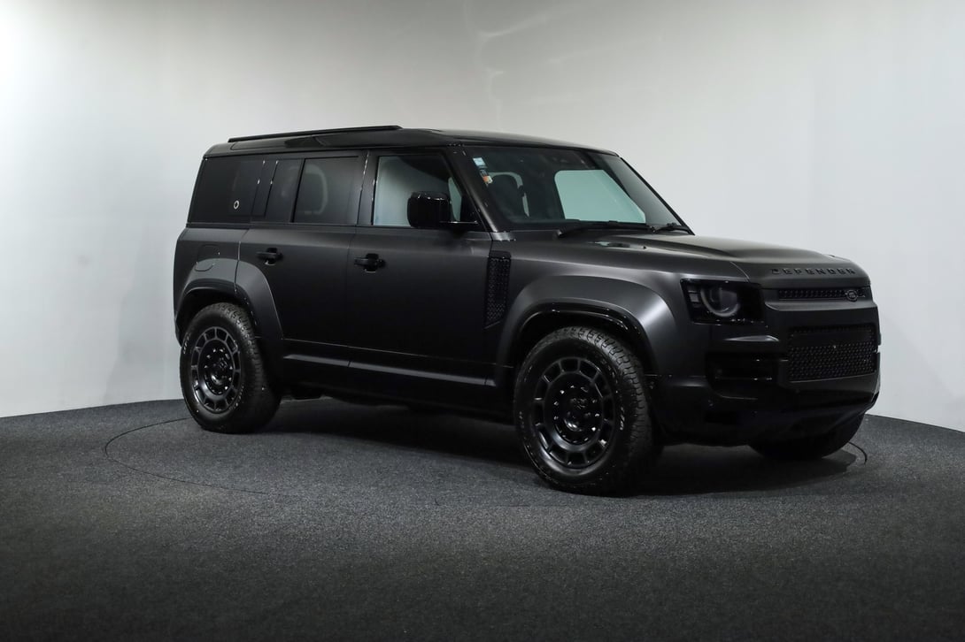 2026 Land Rover Defender at Duncan & Ebbett Hamilton