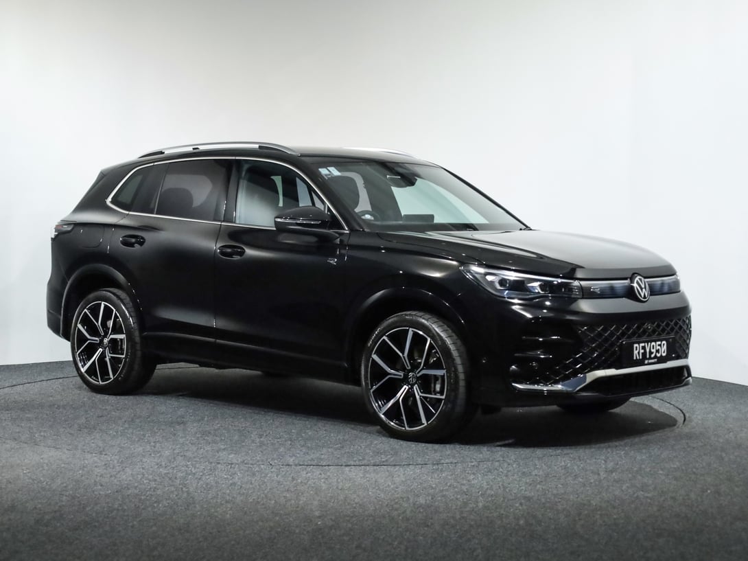 2025 Volkswagen Tiguan at Ebbett Volkswagen & Škoda Hamilton