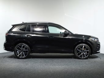 2025 Volkswagen Tiguan at Ebbett Volkswagen & Škoda Hamilton