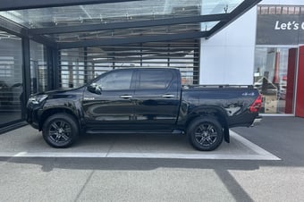 2022 Toyota Hilux at Ebbett Toyota Hamilton