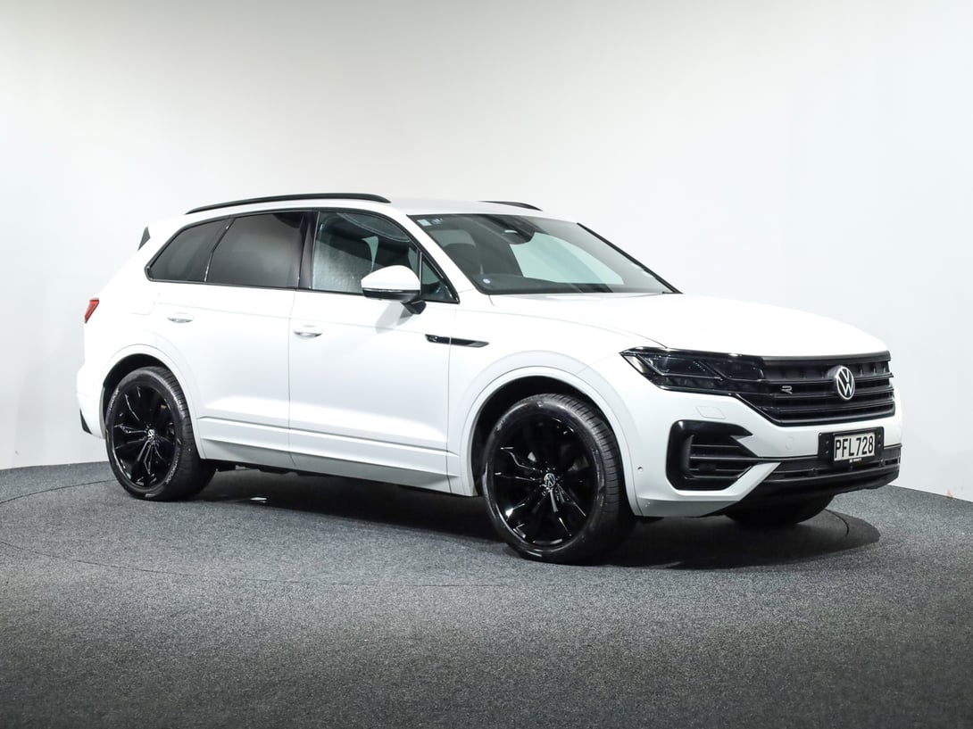 2022 Volkswagen Touareg at Ebbett Volkswagen & Škoda Hamilton