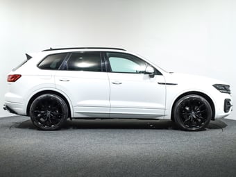 2022 Volkswagen Touareg at Ebbett Volkswagen & Škoda Hamilton