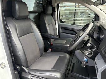 2021 Peugeot Expert at Lexus of Hamilton