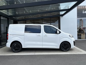 2021 Peugeot Expert at Lexus of Hamilton