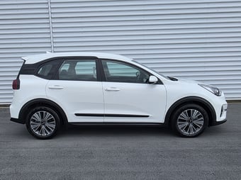2023 Kia Niro at Johnston Ebbett