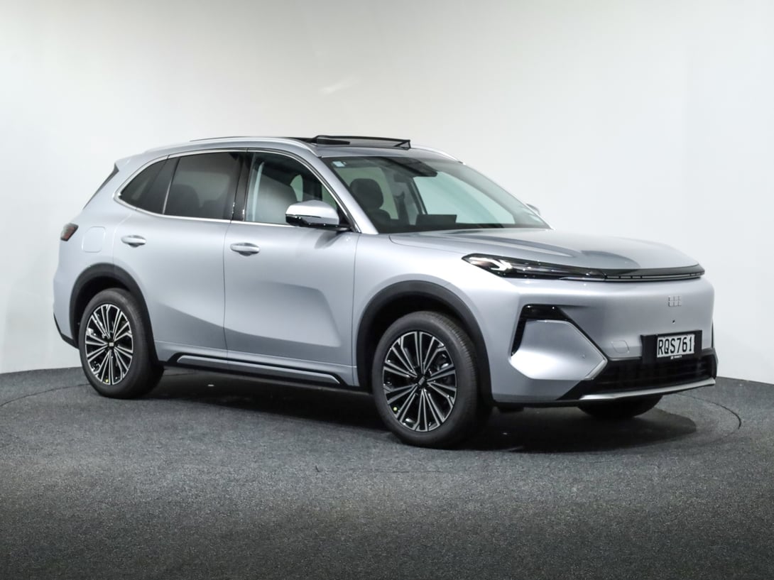 2026 Geely Starray EM-i at Ebbett The Base