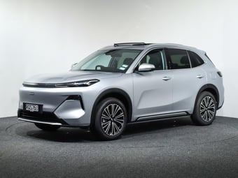 2026 Geely Starray EM-i at Ebbett The Base
