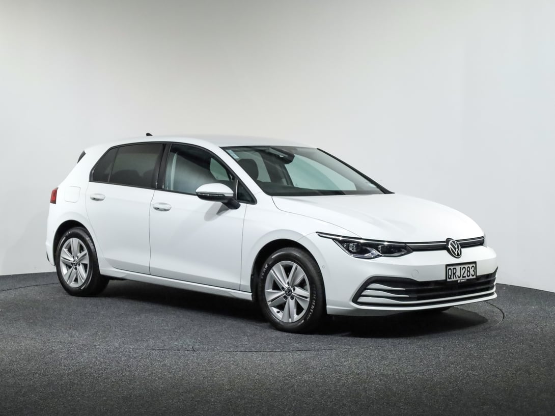 2022 Volkswagen Golf at Ebbett Volkswagen & Škoda Hamilton