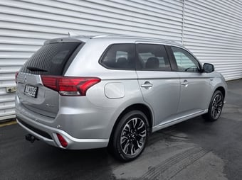 2018 Mitsubishi Outlander at Johnston Ebbett